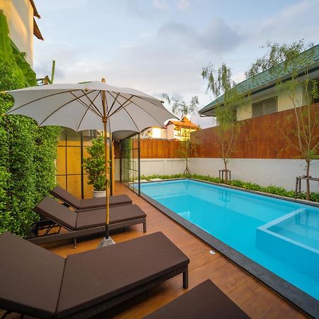 The Wing Lanna Hotel Чиангмай Екстериор снимка