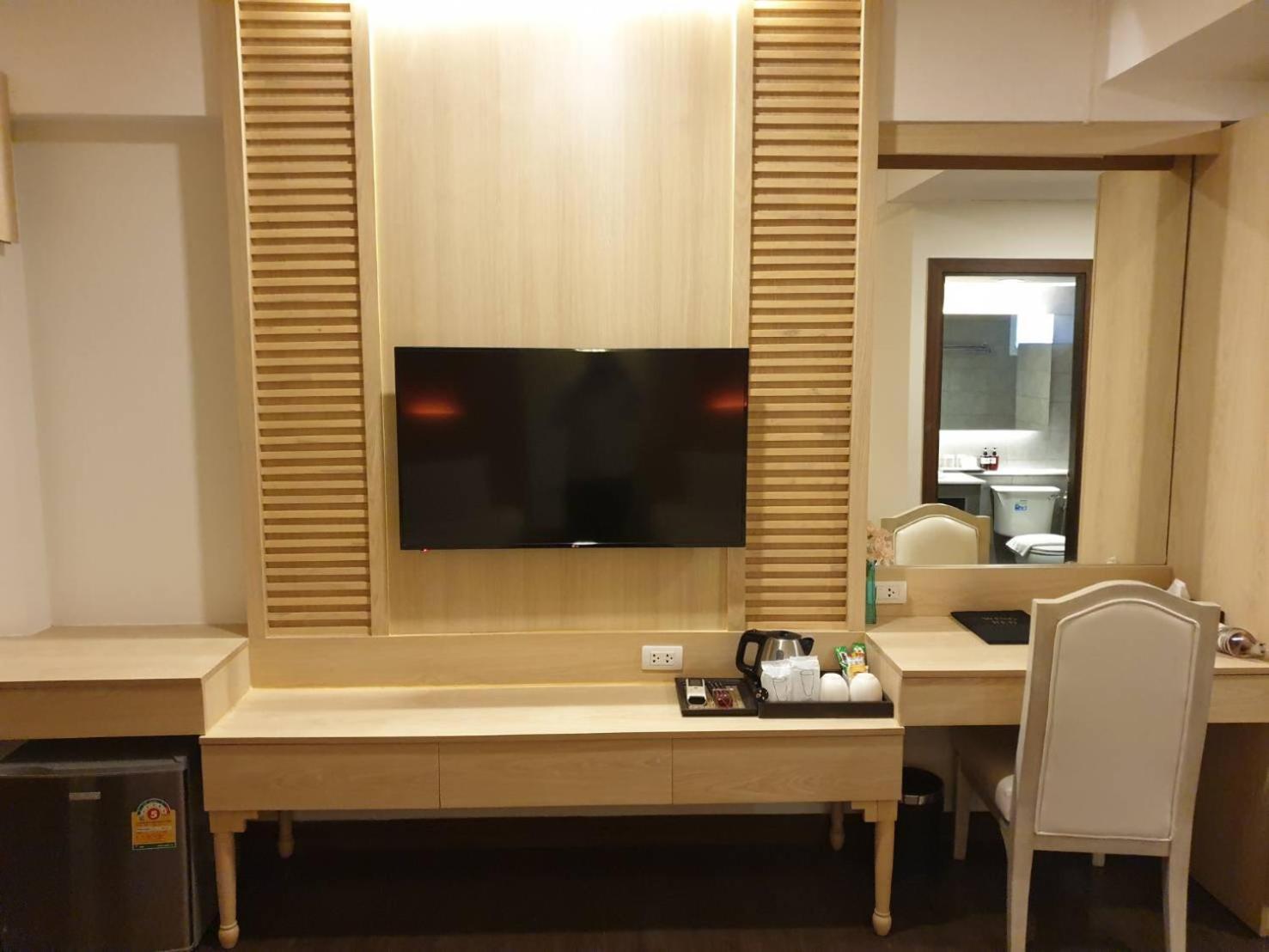 The Wing Lanna Hotel Чиангмай Екстериор снимка